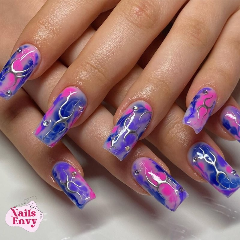 Blooming Gel Is One of 2023's Most Unique Nail Art Trends Blooming Gel Is One of 2023's Most Unique Nail Art Trends