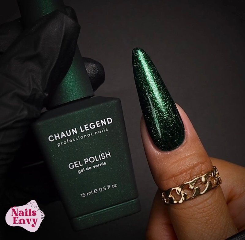 Chaun Legend Holiday Gel Nail Polish close-up